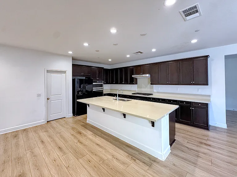 4872 S Rosemary Way — Photo 4
