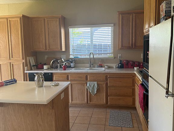3rd image of 787 Anna Dr