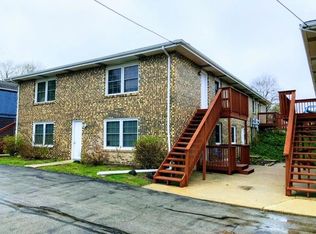 335 Ridgeview Ave APT 4, Rockford, IL 61107