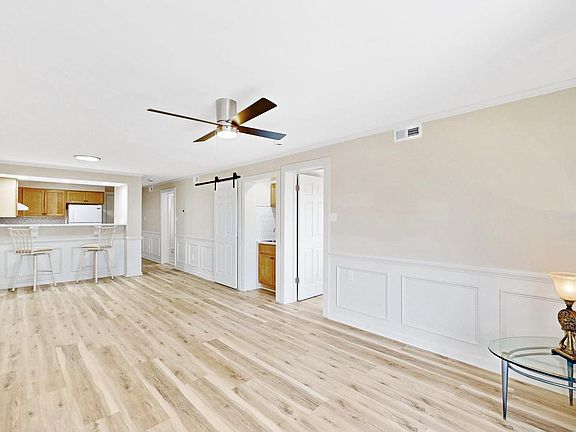 2nd image of 36011 Condo Dr Unit 301