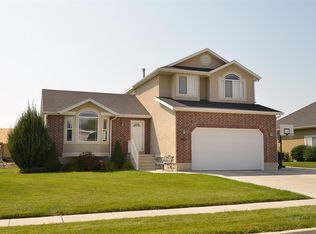 908 S 2125 W, Syracuse, UT 84075