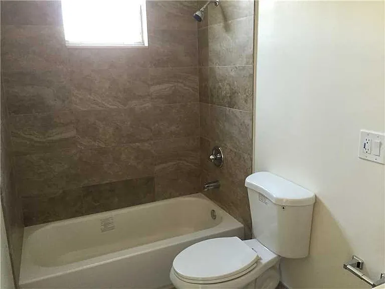 686 Lone Pine Ln — Photo 20