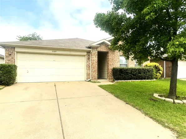 8309 Horse Whisper Ln, Fort Worth, TX 76131