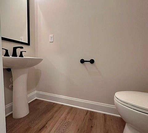 4th image of 1442 Grove Park Dr #2