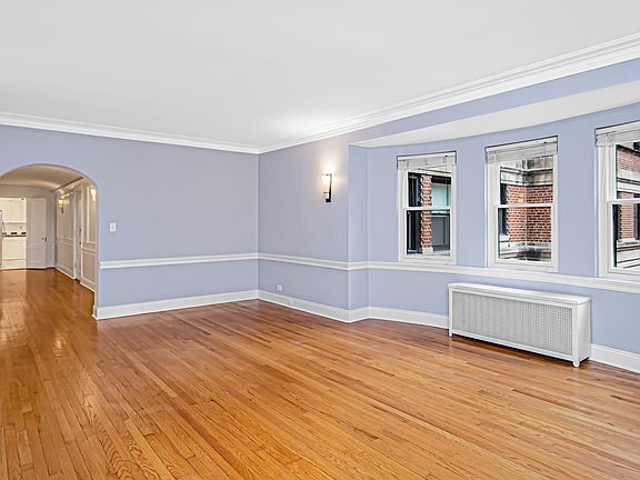 4th image of 431 W Oakdale Ave APT 3D