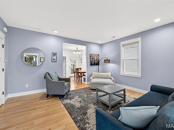 4th image of 2536 Bredell Ave