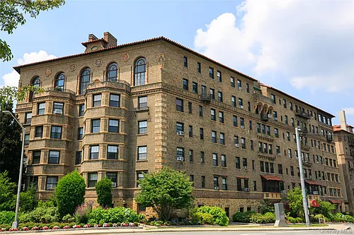 14 N Chatsworth Ave Photo 1