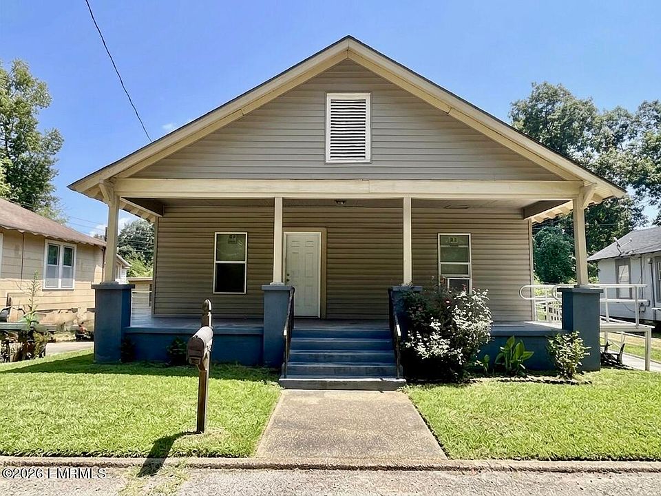 1st image of 2324 41st Ave