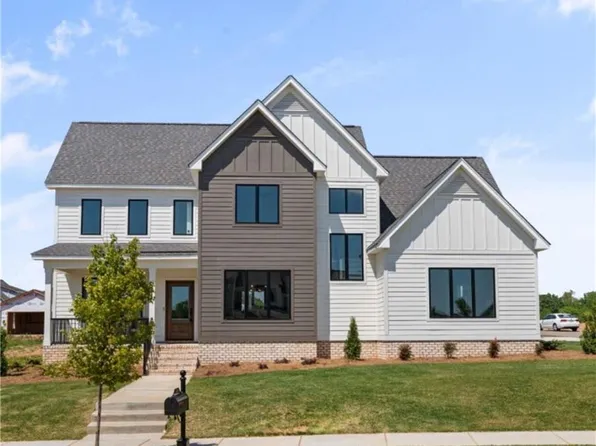 384 Brookberry Farm Cir, Winston Salem, NC 27106