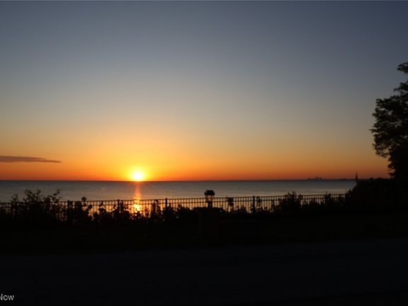 4th image of 81 N Point Dr