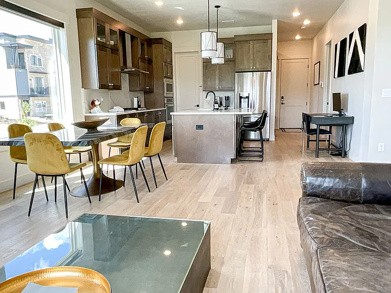 6537 Silver Creek Dr — Photo 47