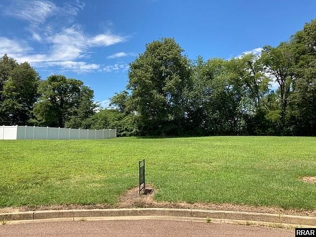 1st image of 4403 Country Wood Dr