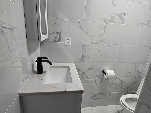 4th image of 9220 Saint Andrews Pl