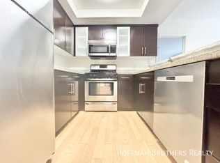 939 Palm Ave #305A, West Hollywood, CA 90069