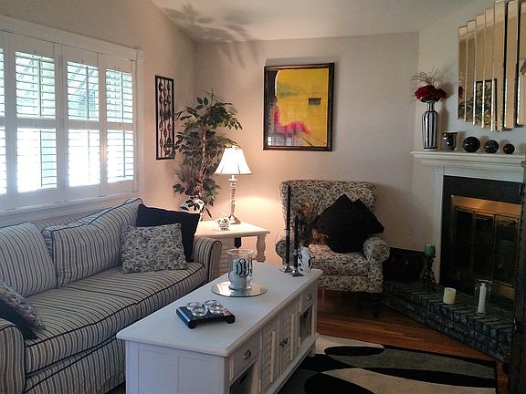 3rd image of 8113 Waddell Ave
