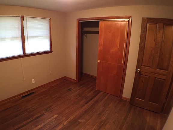 3rd image of 2836 N Osage Dr