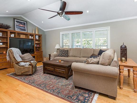 2nd image of 2391 Harris Ct