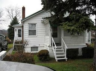 206 Neal Ln, Mount Pleasant, PA 15666