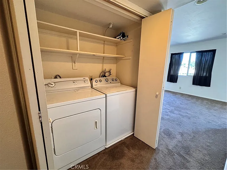 630 Bridgeport Cir #8 — Photo 7