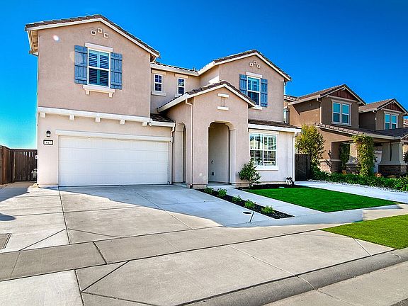 2nd image of 842 Marina Grande Way