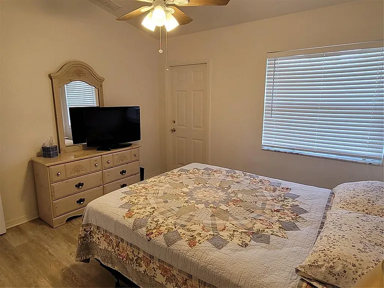 72 Long Meadow Ct — Photo 20