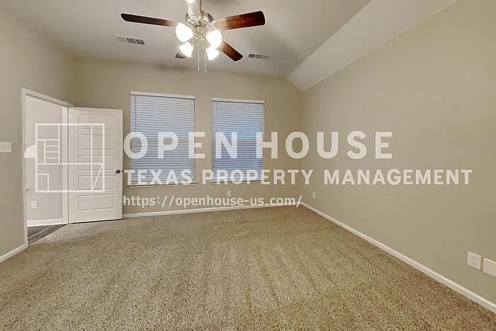 1260 Meridian Dr — Photo 8