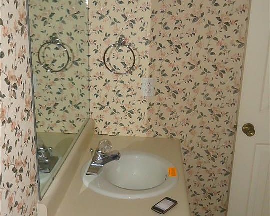 5th image of 1703 Woodhaven Dr Unit A