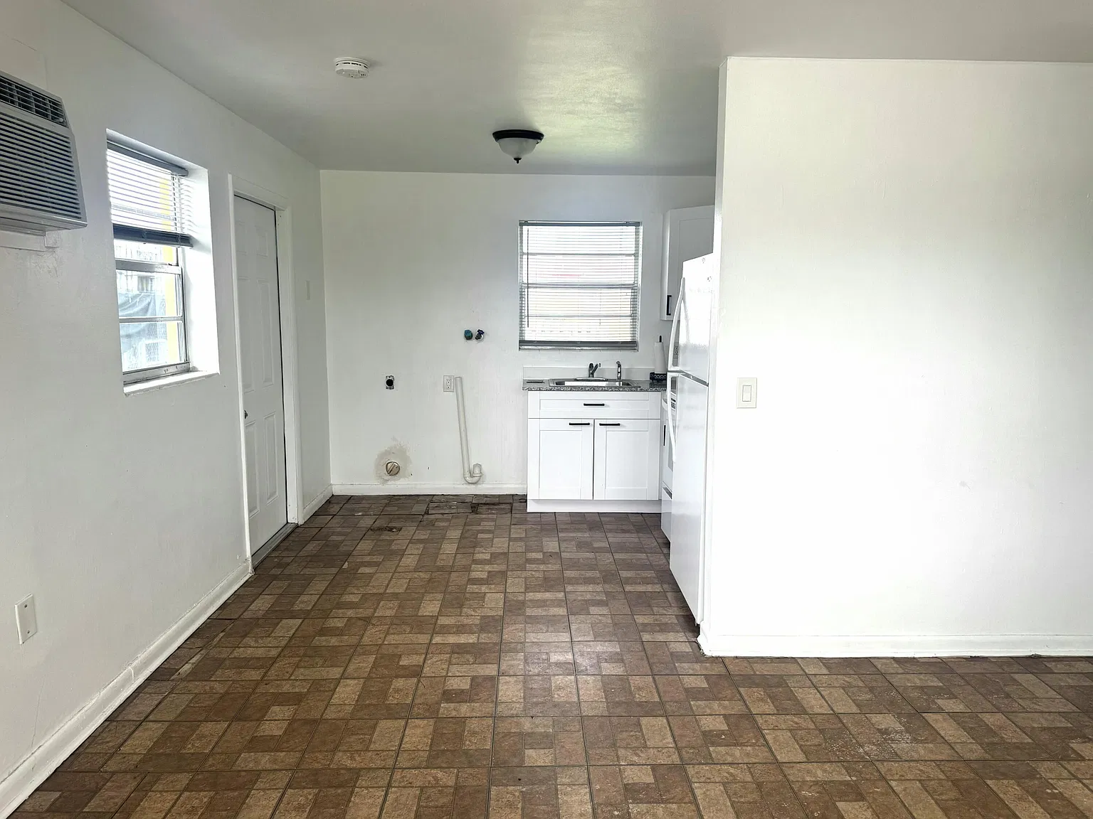 2 bed, 1.0 bath, 624 sqft, $950 — Photo 3