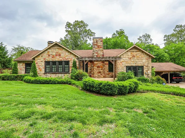 602 Woodland Dr, Paducah, KY 42001