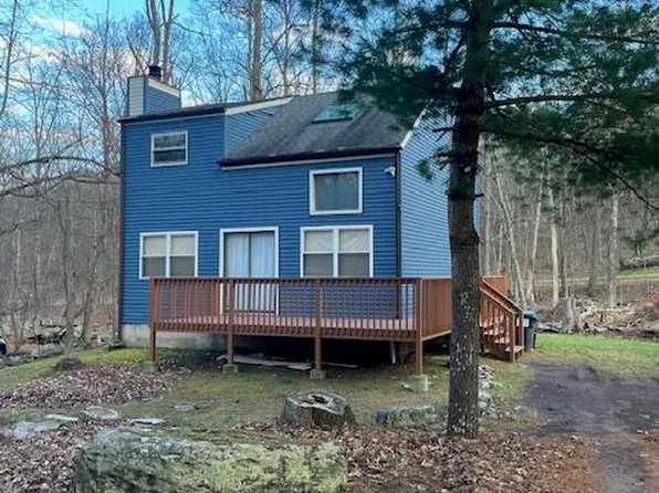 362 Somerset Dr, East Stroudsburg, PA 18301