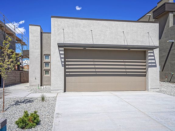 Front Exterior - La Paz 35 North