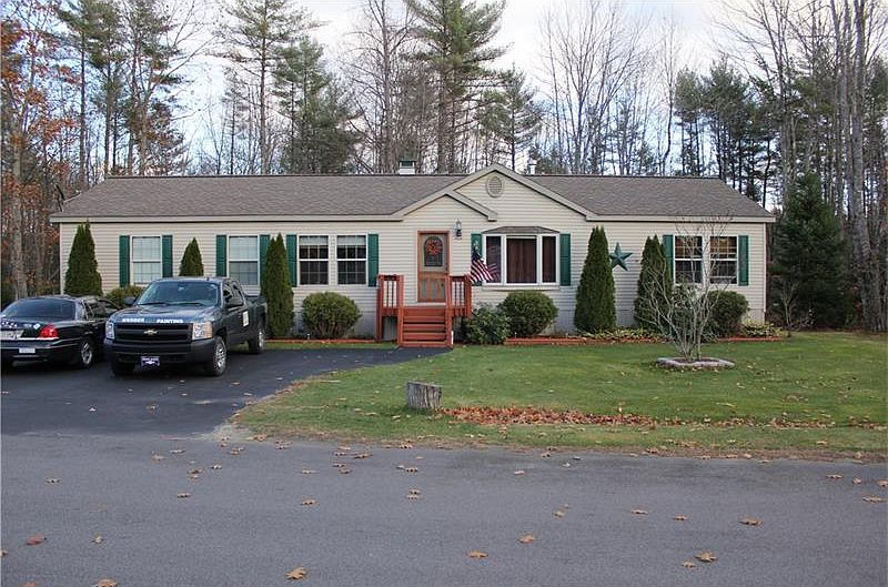 2nd image of 34 Deer Hill Ave