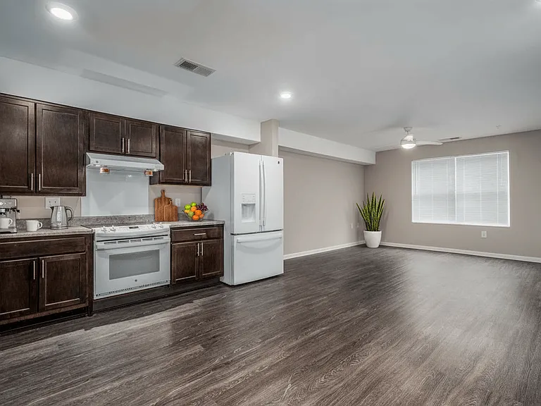 Northlake Center Apartments — Photo 39