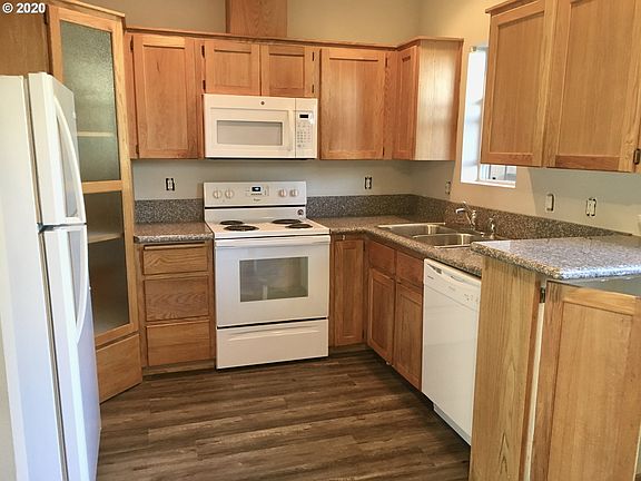 5th image of 5264 NE 121st Ave APT C-15