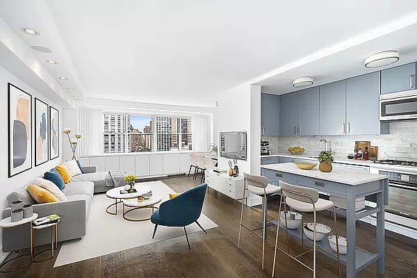 1st image of 300 E 71st St APT 17L