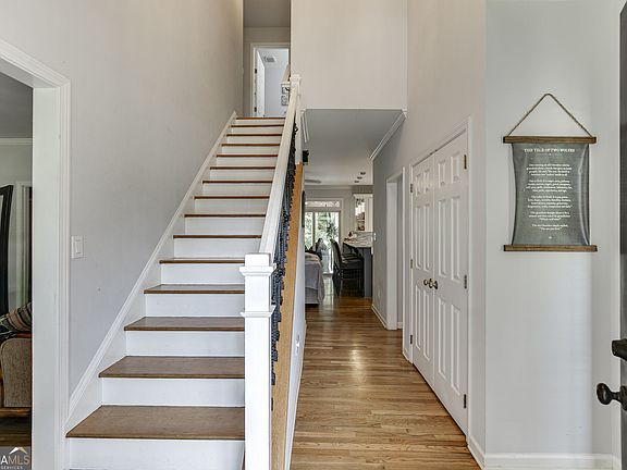 5th image of 85 Tollwood Pl