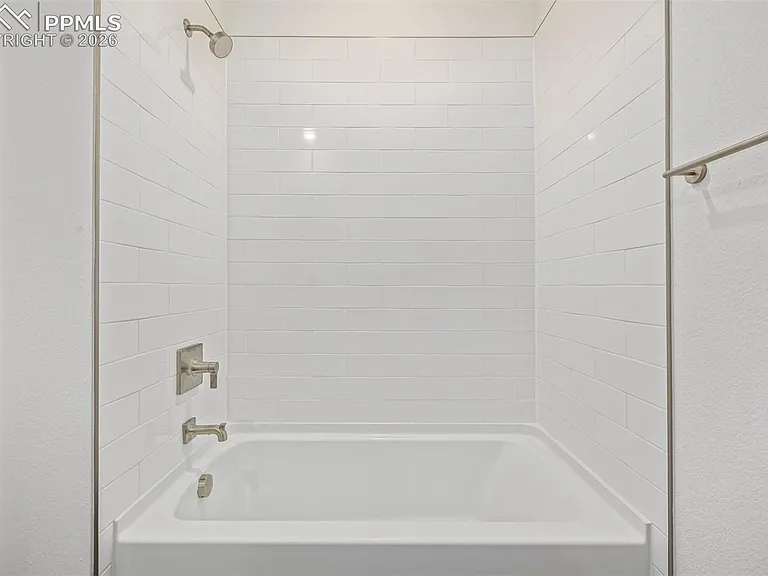 2252 Arikaree Hts #303 — Photo 21