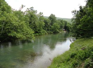 225 N River Rd, Covington, VA 24426