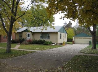 1424 Idaho Ave SE, Huron, SD 57350