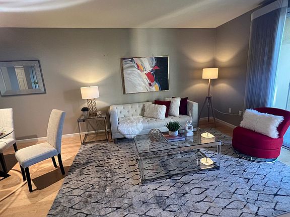4th image of 2988 Grassina St #522