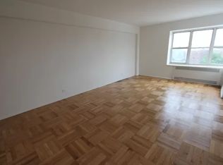6561 Saunders St APT 7B, Rego Park, NY 11374