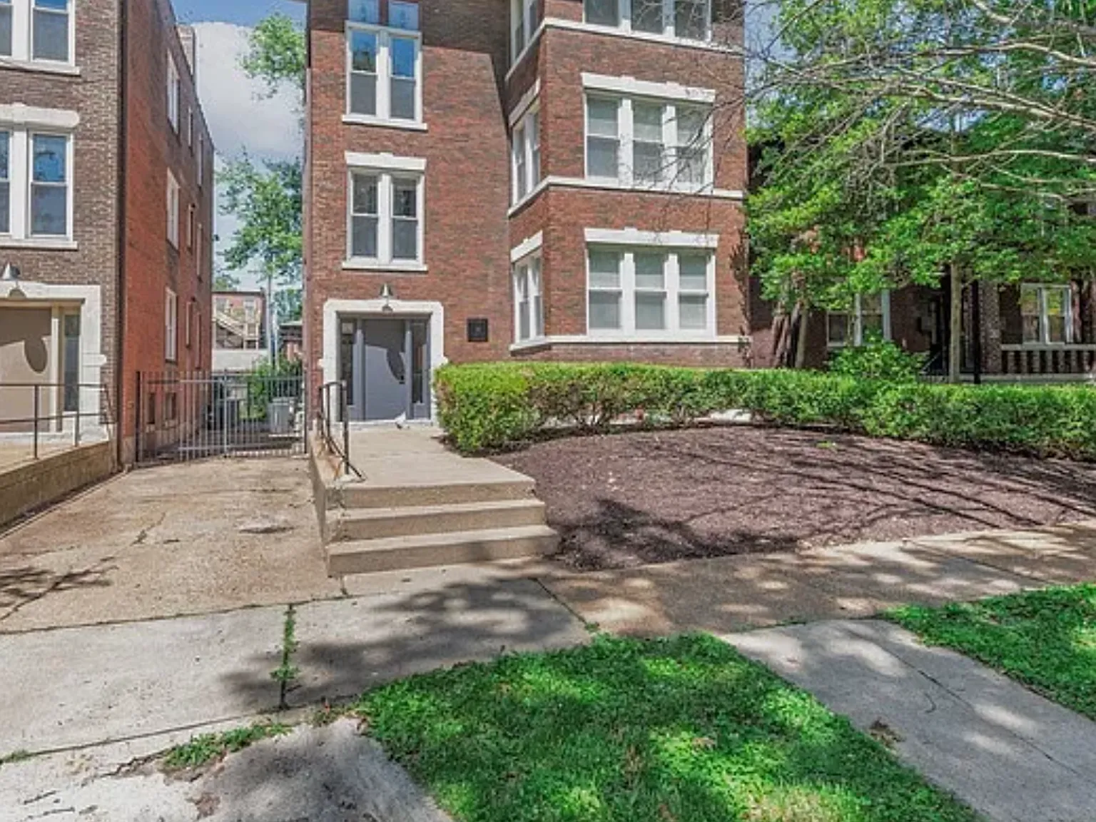 723 Interdrive St- MOSAIC — Photo 2