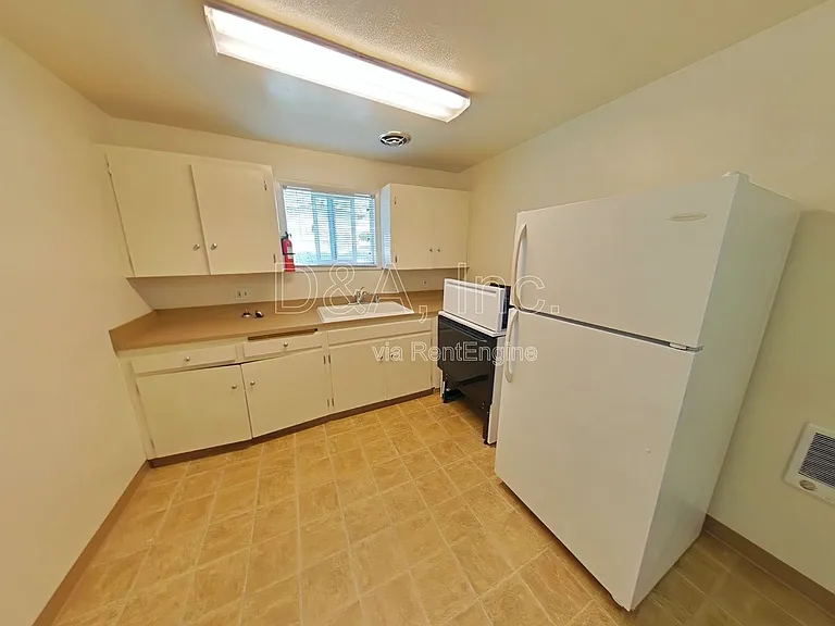 960 NW Cleveland Ave #1 — Photo 5