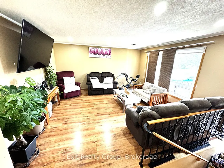 30 Alfred St — Photo 3