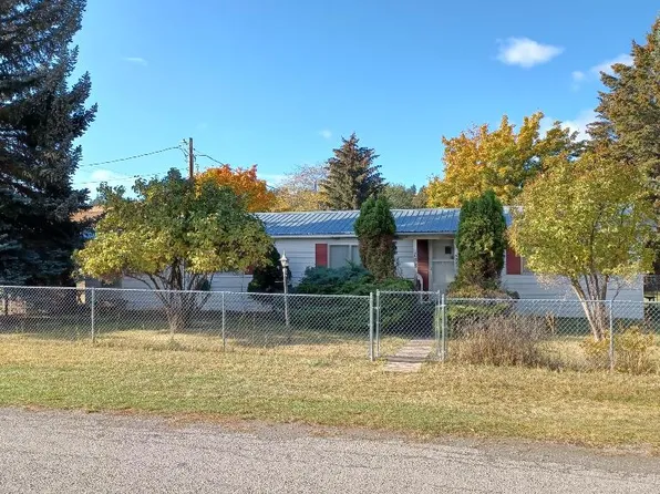 961 3rd Ave E, Eureka, MT 59917