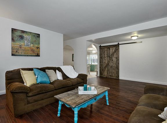 3rd image of 154 Herlong Ave