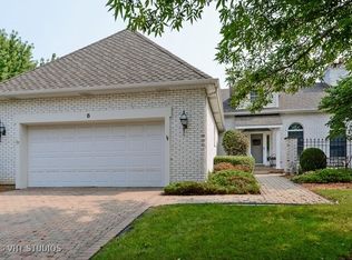 6 Glengarry Ln, Sugar Grove, IL 60554