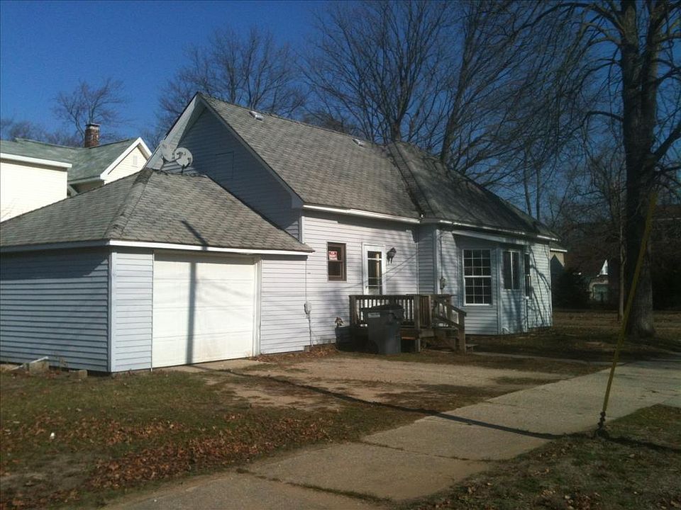 1st image of 901 2nd Ave