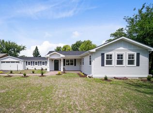 3800 Countryside Ln, Glenview, IL