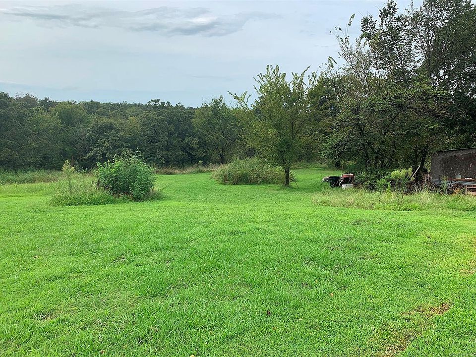 2nd image of 35755 Pinehill Rd